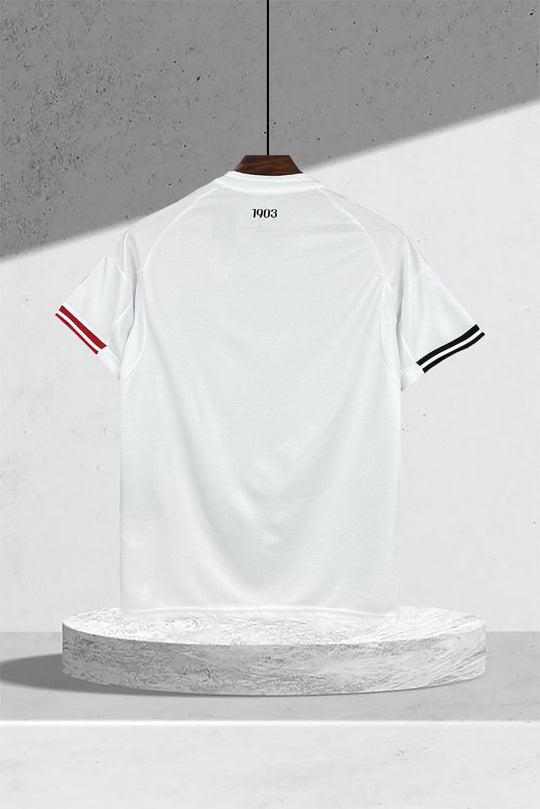 Beşiktaş JK 2025–2026 Heimtrikot