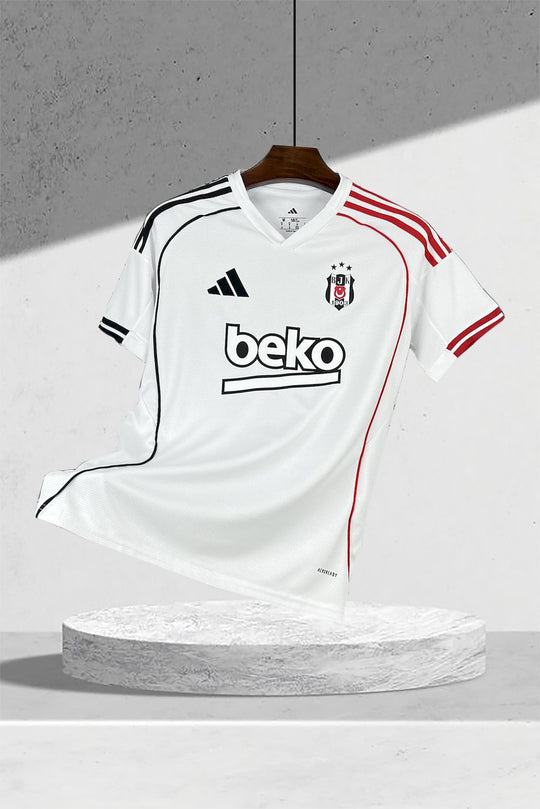 Beşiktaş JK 2025–2026 Heimtrikot