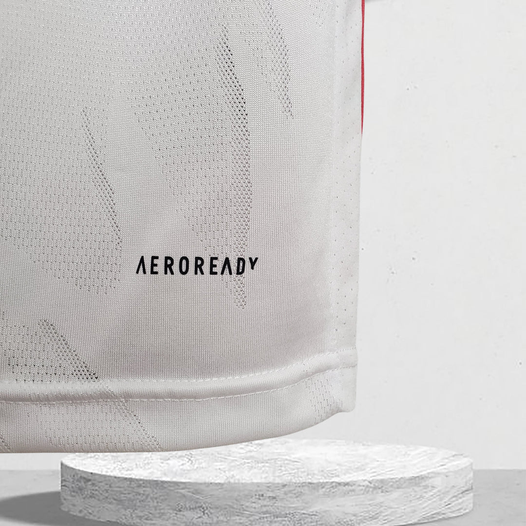 Real Madrid 2020–2021 Heimtrikot