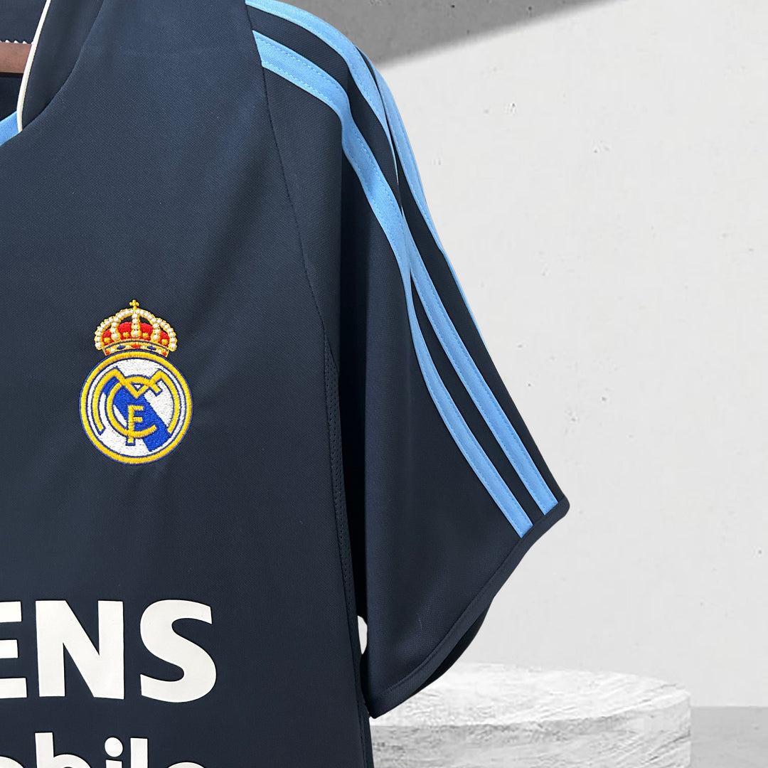 Real Madrid 2003–2004 Auswärtstrikot