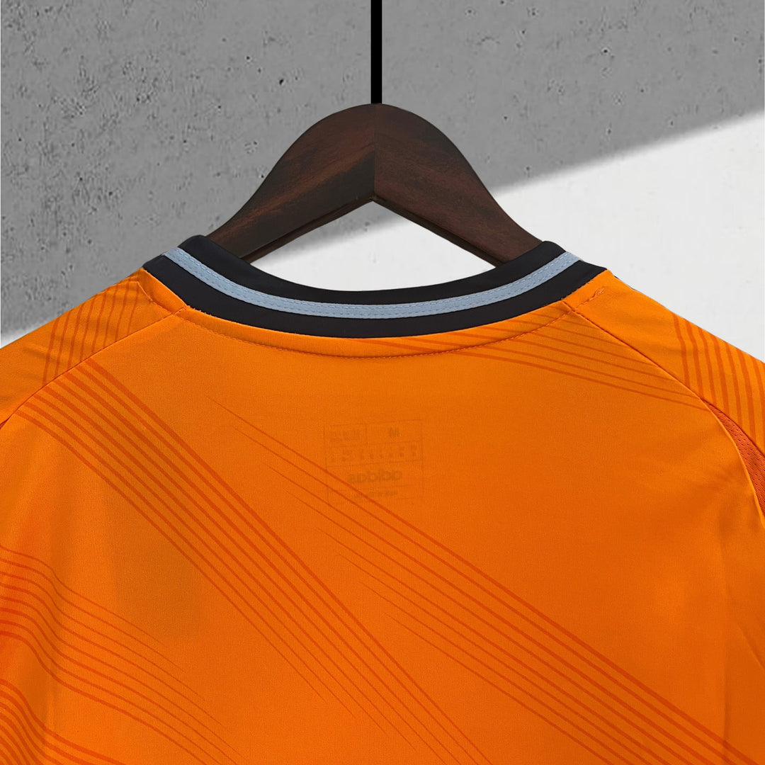 Real Madrid 2024–2025 Auswärtstrikot