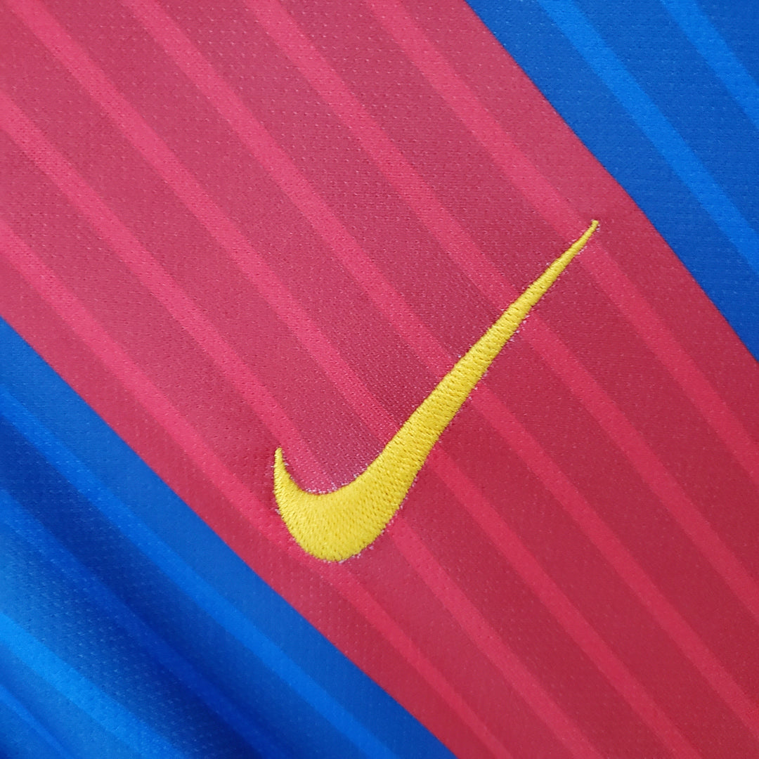 Barcelona 2016–2017 Heimtrikot