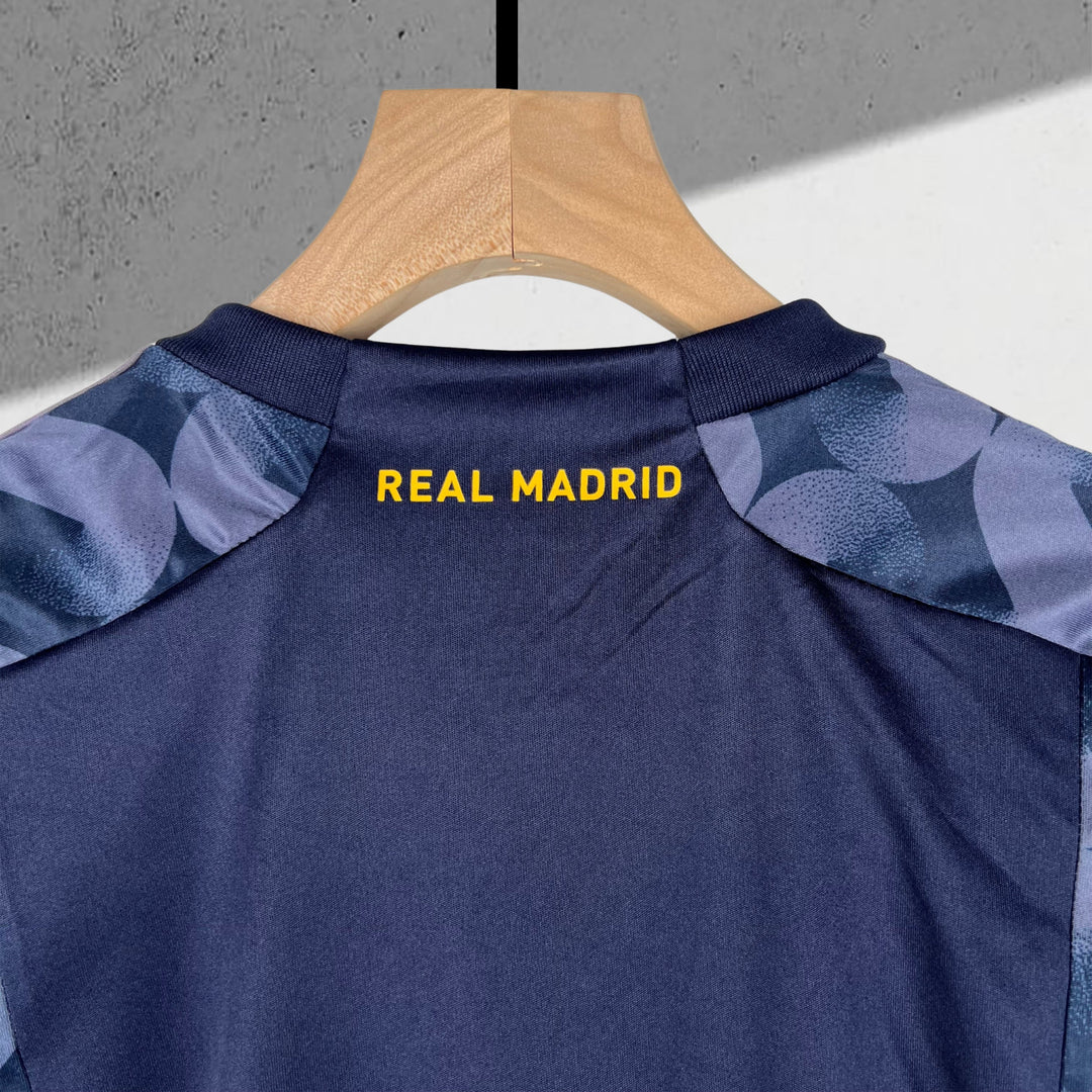 Real Madrid 2023–2024 Auswärtstrikot für Kinder