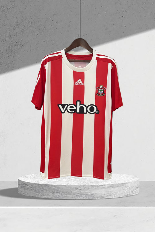 Southampton FC 2015–2016 Heimtrikot