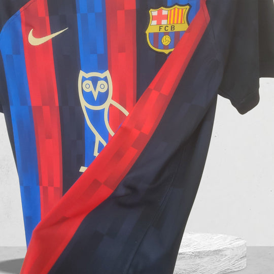 Barcelona 2022–2023 Heimtrikot OVO