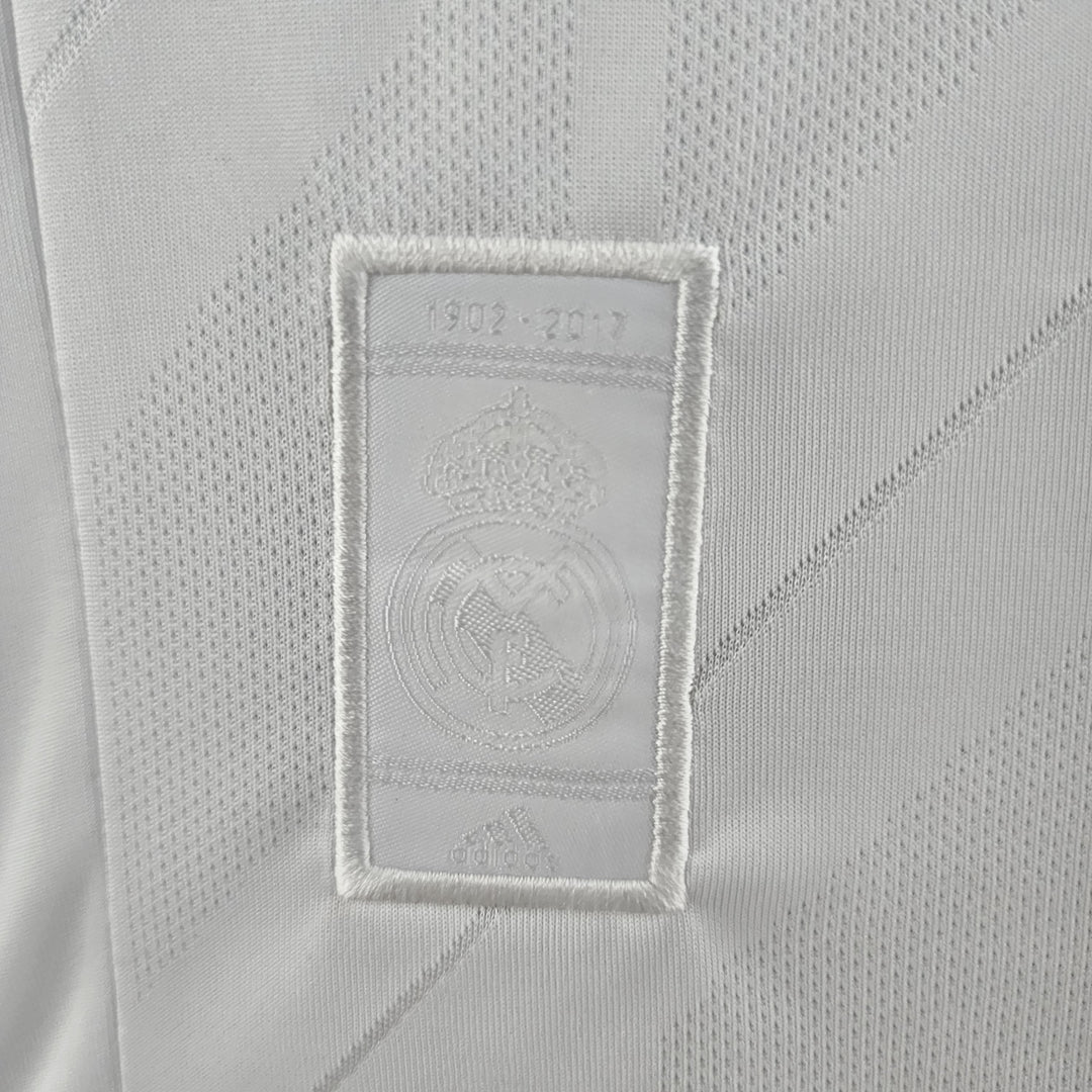 Real Madrid 2017–2018 Heimtrikot