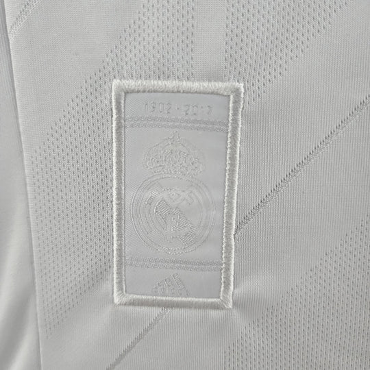Real Madrid 2017–2018 Heimtrikot