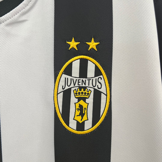 Juventus 2001–2002 Heimtrikot