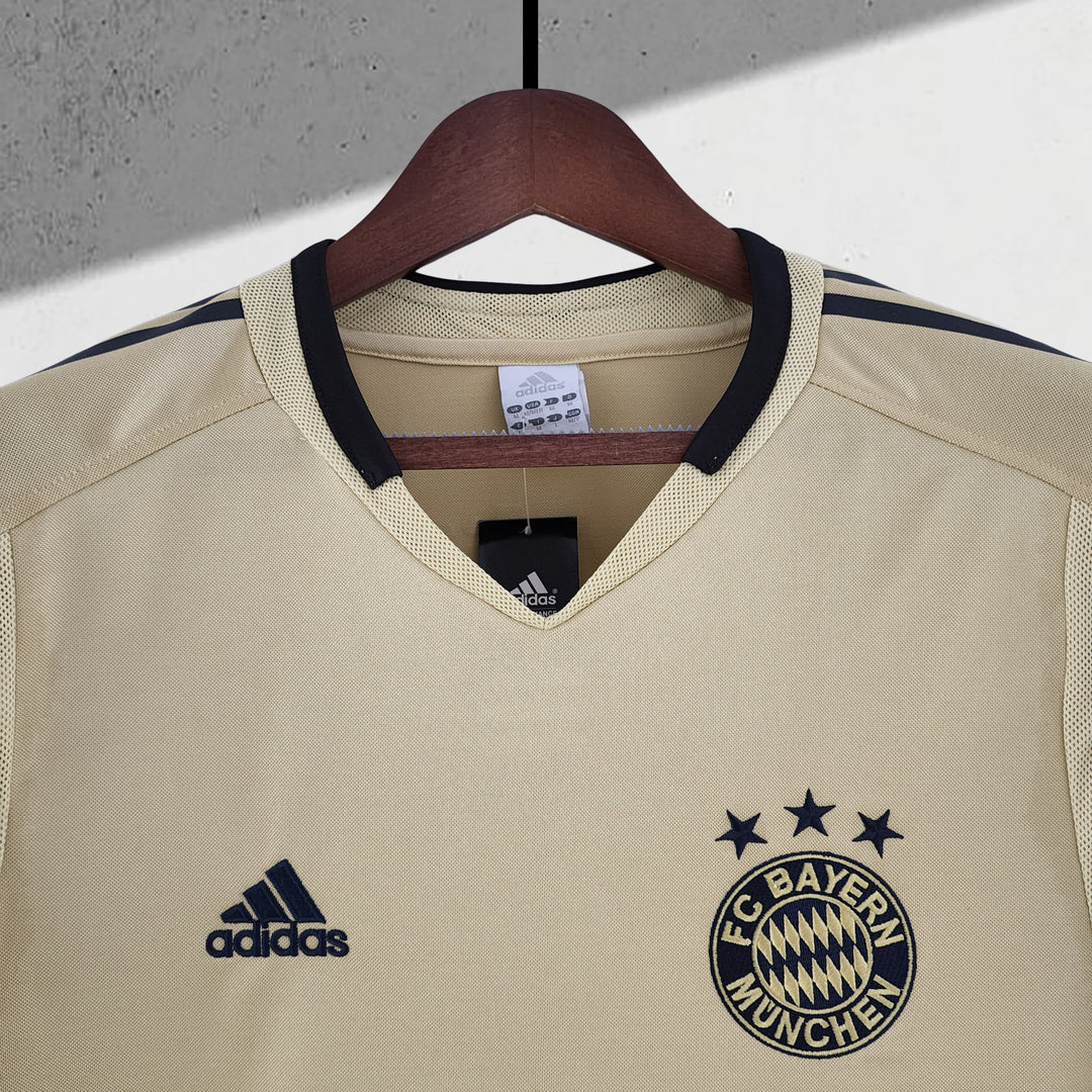Bayern München 2004–2005 Auswärtstrikot