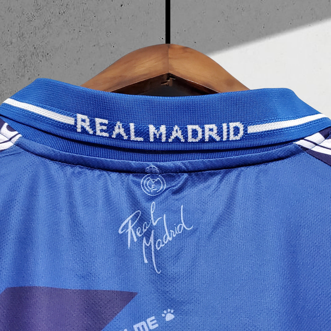 Real Madrid 1995–1996 Auswärtstrikot