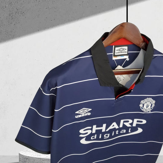 Manchester United 1999–2000 Auswärtstrikot