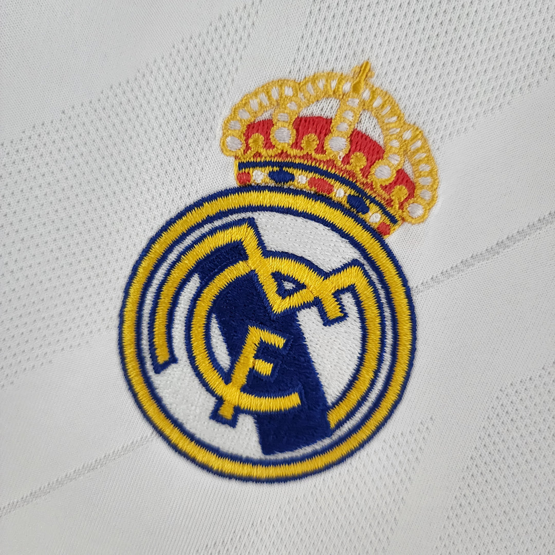 Real Madrid 2017–2018 Heimtrikot