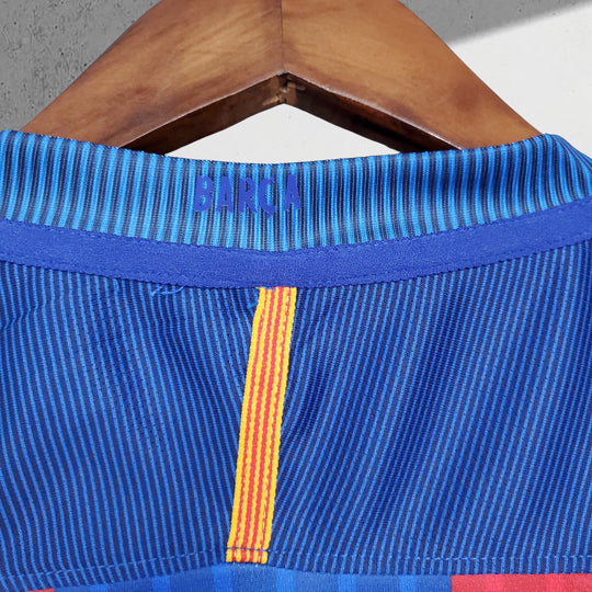 Barcelona 2016–2017 Heimtrikot
