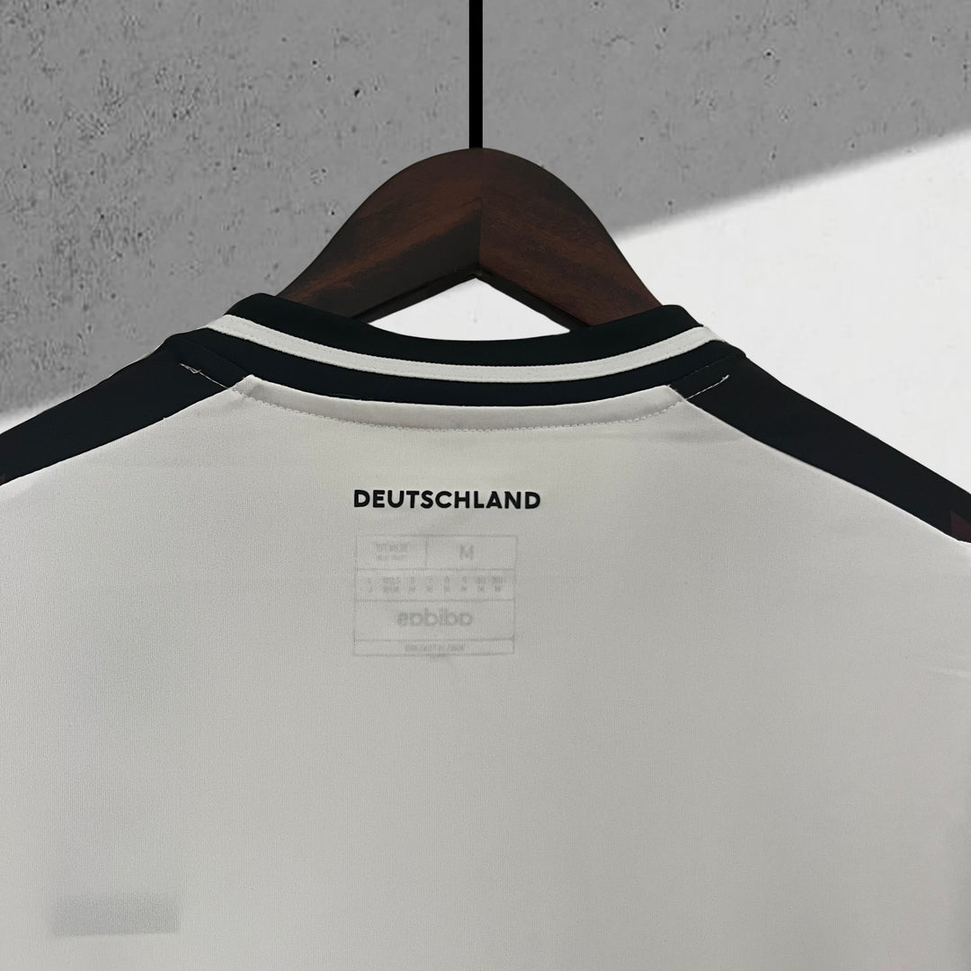 Deutschlands EM 2024 Heimtrikot