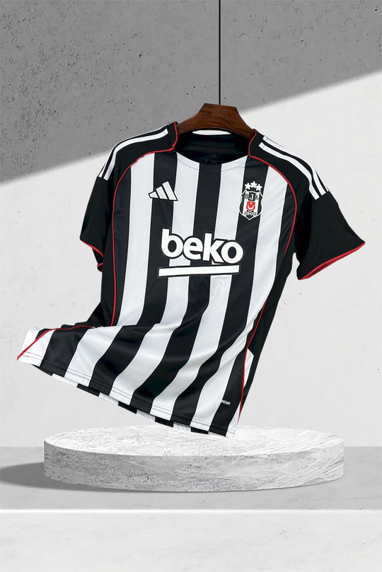 Beşiktaş JK 2025–2026 Auswärtstrikot