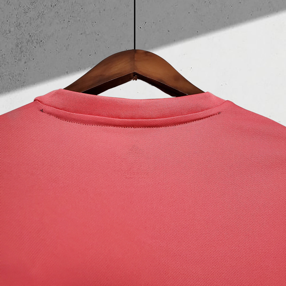 Real Madrid 2020–2021 Auswärtstrikot