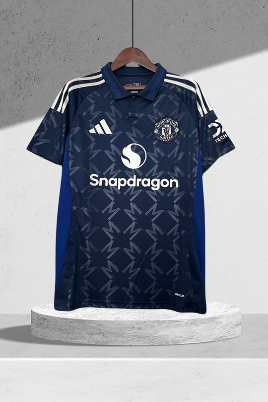 Manchester United 2024–2025 Auswärtstrikot