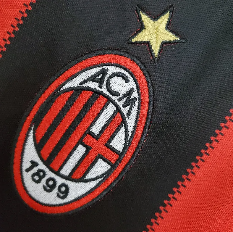AC Milan 2010–2011 Heimtrikot
