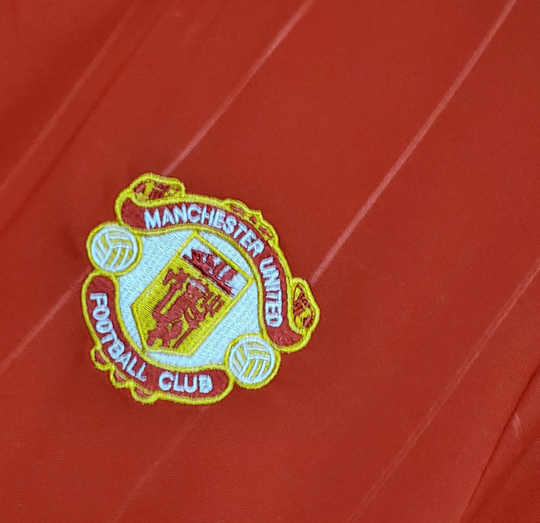 Manchester United 1983–1984 Heimtrikot