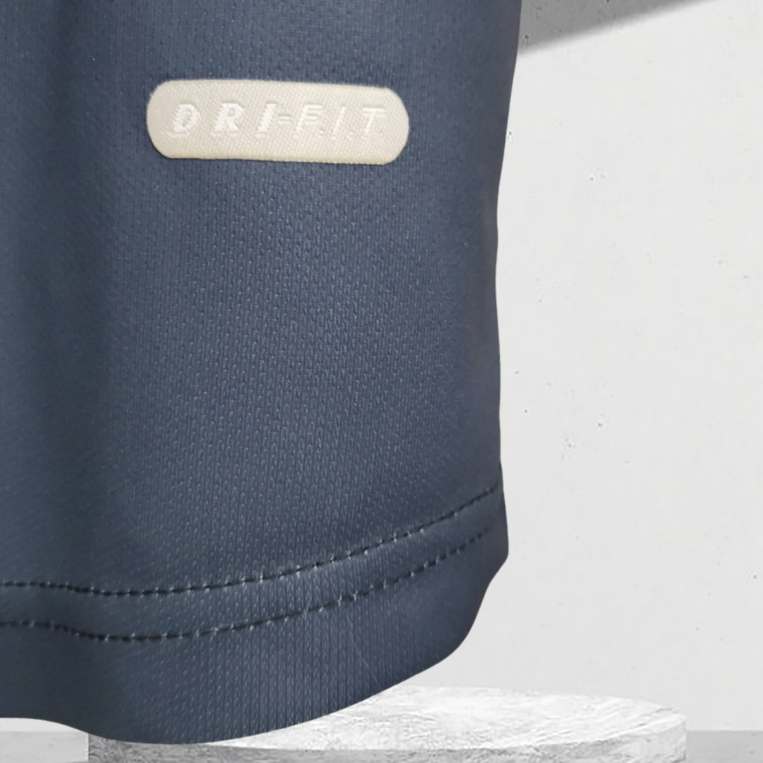 Paris Saint-Germain 2001–2002 3. Trikot