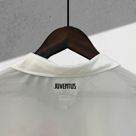 Juventus 2010–2011 Auswärtstrikot