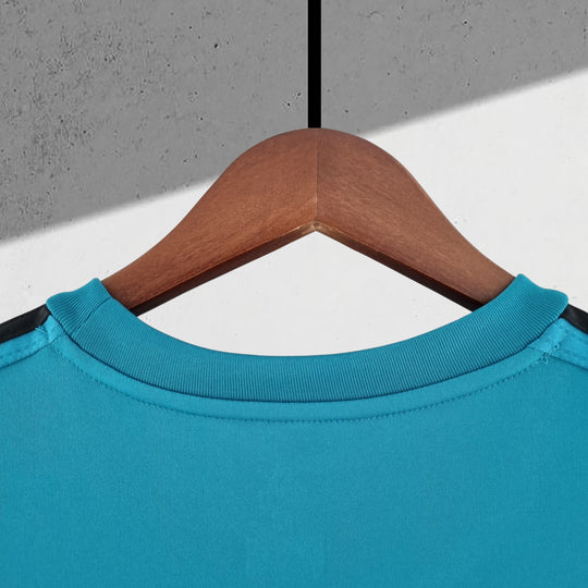 Real Madrid 2017–2018 3. Trikot