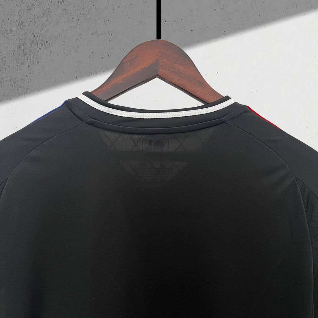 Olympique Lyonnais 2024–2025 Auswärtstrikot