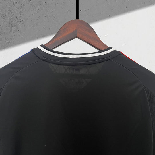 Olympique Lyonnais 2024–2025 Auswärtstrikot