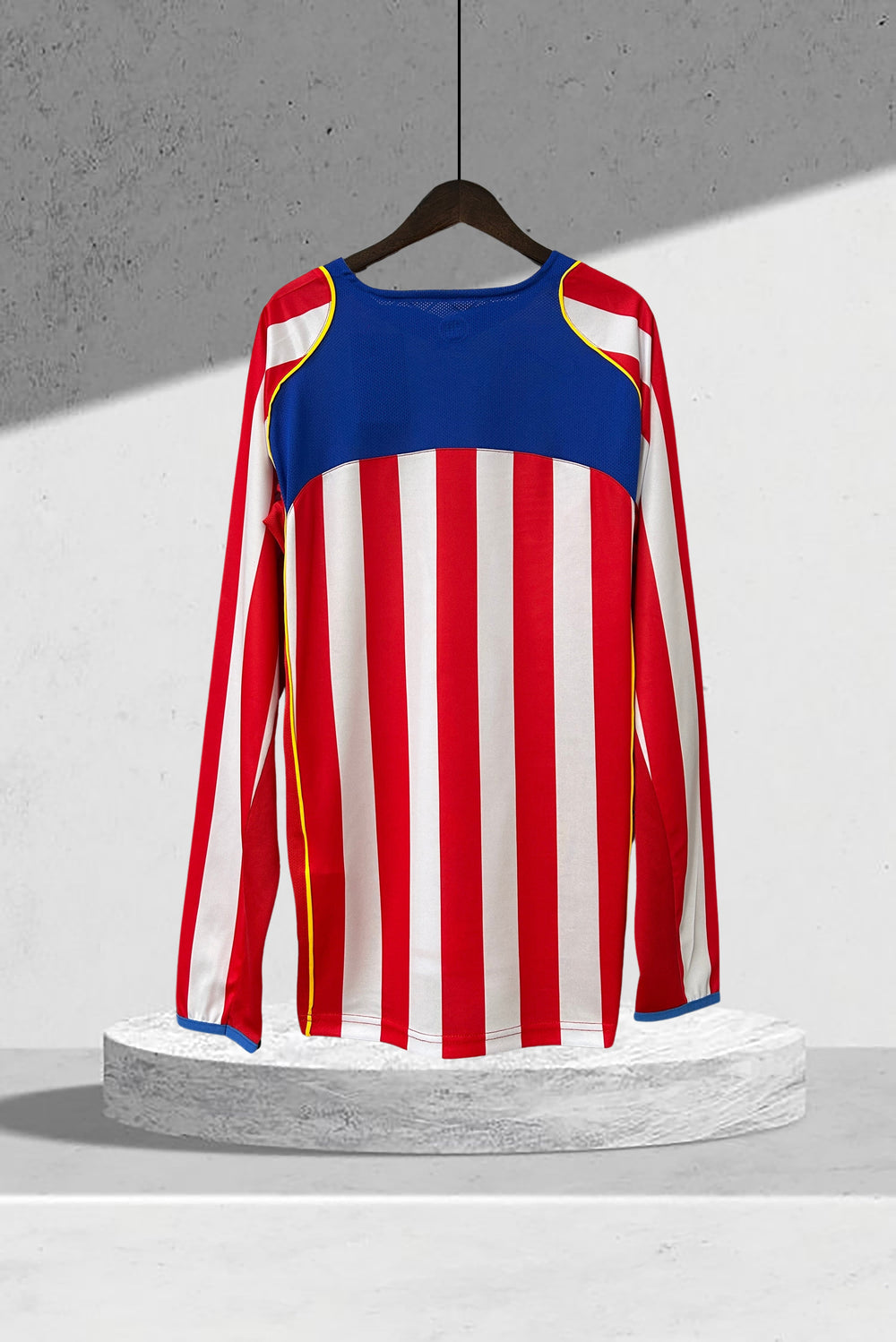 Atlético Madrid 2004–2005 Heimtrikot