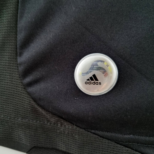 Real Madrid 2009–2010 Auswärtstrikot