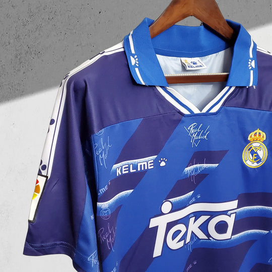 Real Madrid 1995–1996 Auswärtstrikot