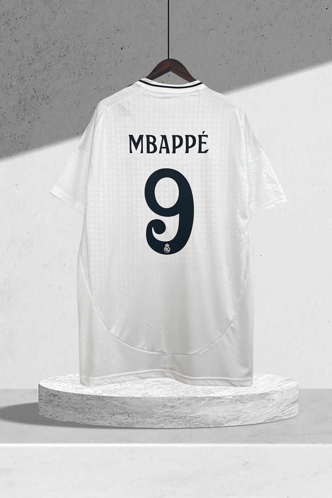 Real Madrid 2024–2025 Heimtrikot