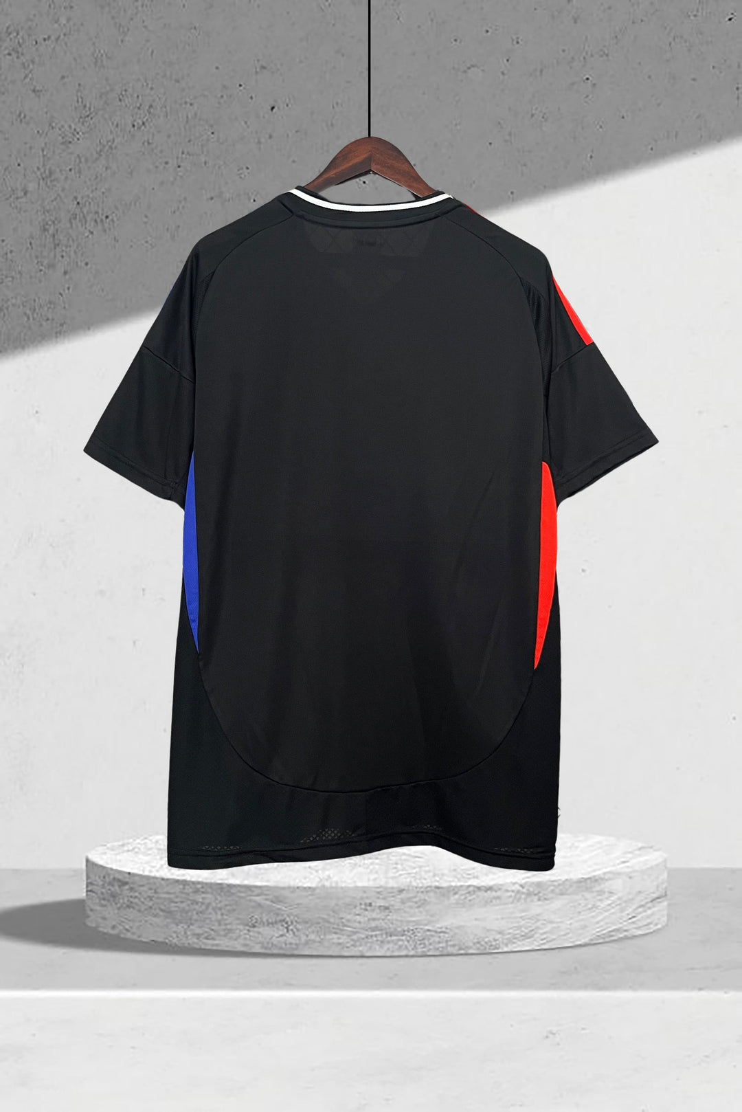 Olympique Lyonnais 2024–2025 Auswärtstrikot