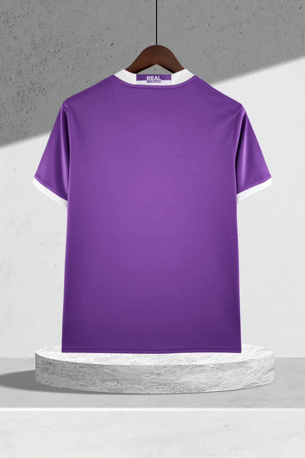 Real Madrid 2016–2017 Auswärtstrikot