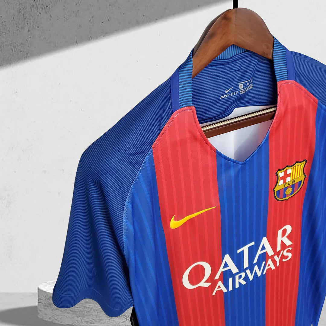 Barcelona 2016–2017 Heimtrikot