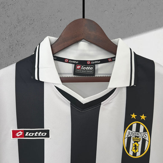Juventus 2001–2002 Heimtrikot
