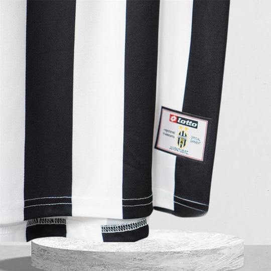 Juventus 2001–2002 Heimtrikot